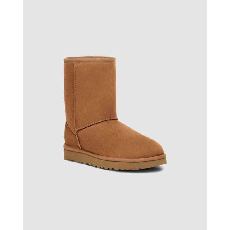 UGG Women's Classic Short II Size 8 - Chestnut