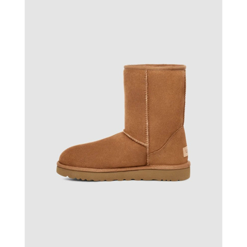 UGG Women's Classic Short II Size 7 - Chestnut