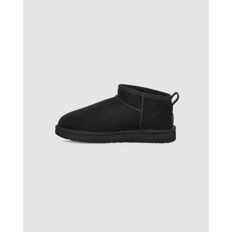 UGG Women's Classic Ultra Mini Size 9 - Black