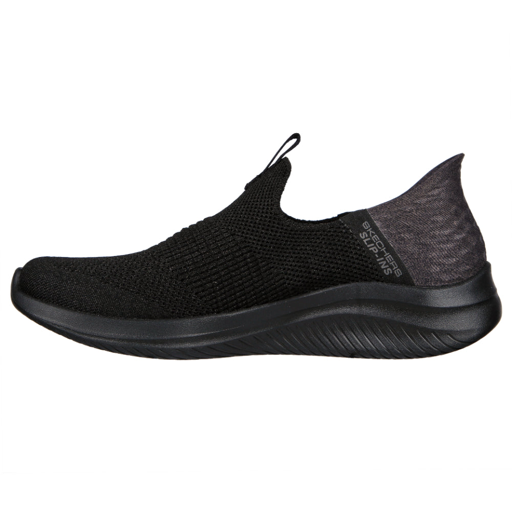 Skechers Women's Ultra Flex 3.0 - Smooth Step Slip-in Size 6 - Black/Black