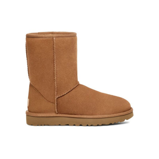 UGG Women's Classic Short II Size 7 - Chestnut
