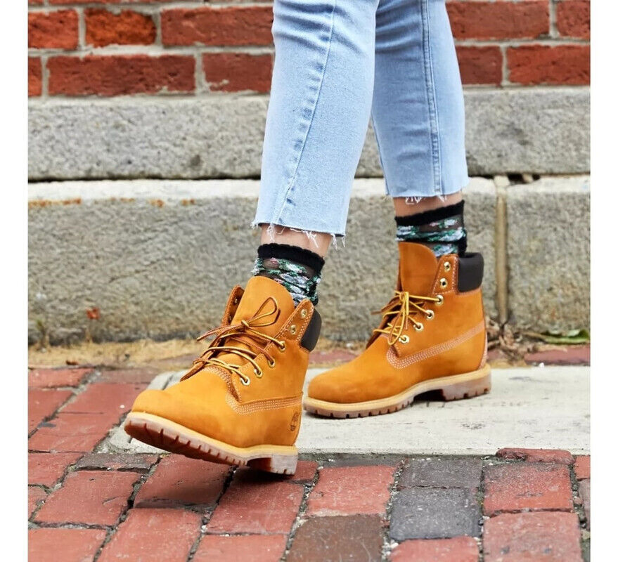 Timberland Women's 6-inch Premium Waterproof Boot Size 6 - Wheat Nubuck