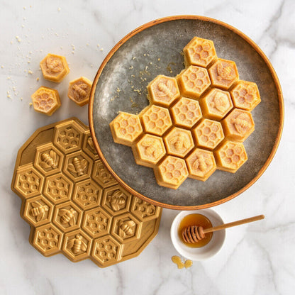 Nordic Ware Honeycomb Pull Apart Tin