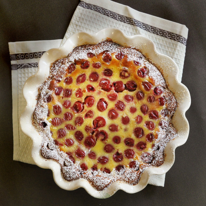 Emile Henry Ruffled Pie Dish - Clay